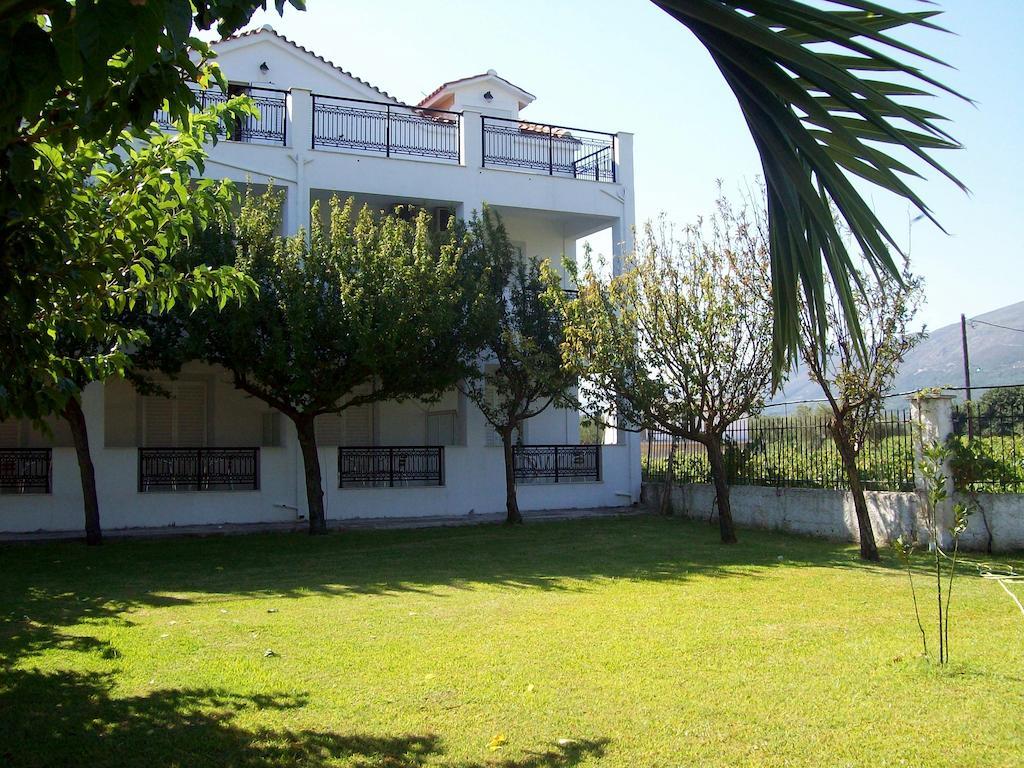 Apartament Yiota *