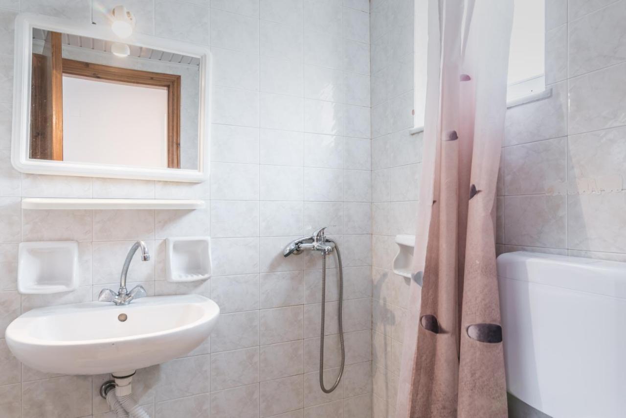 Apartament Yiota *