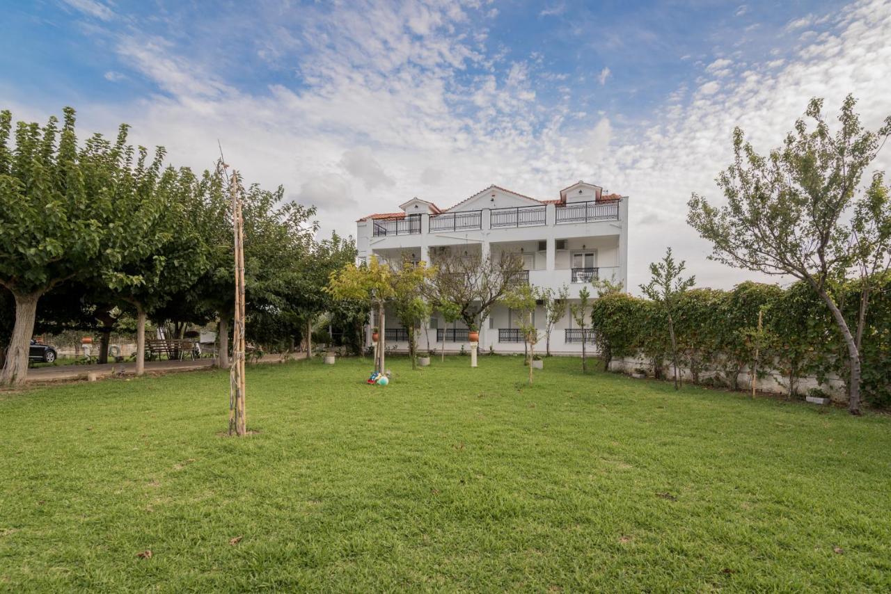 Apartament Yiota *